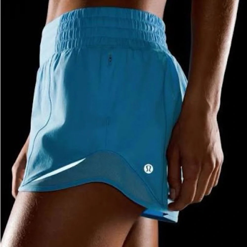 Lululemon Hotty Hot High Rise Shorts 2.5 Inch NWOT - Picture 11 of 11